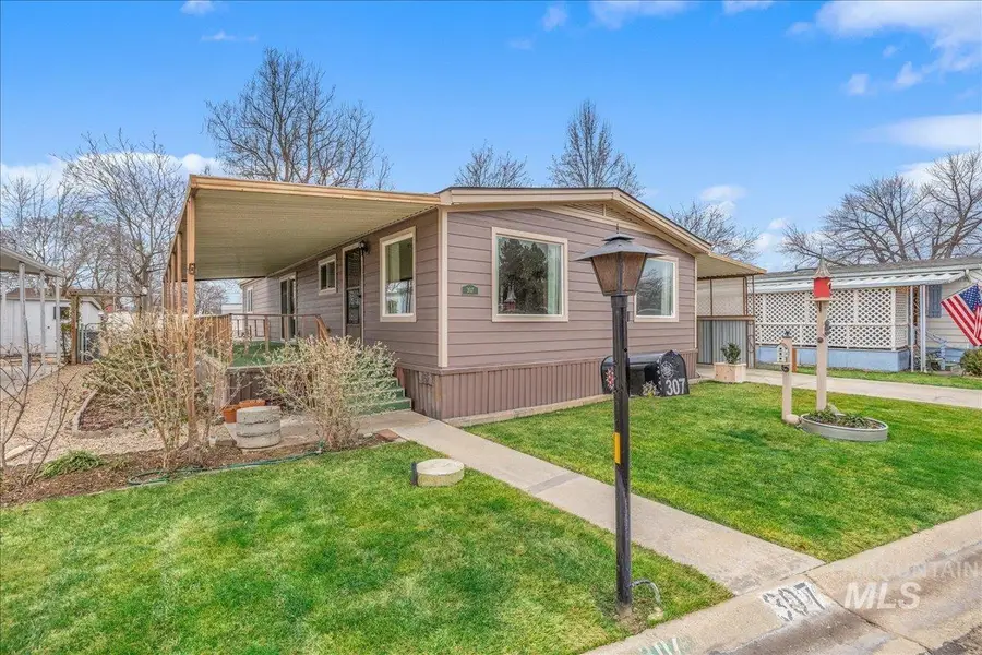307 Driftwood Rd, Boise, ID 83713 - Image #2
