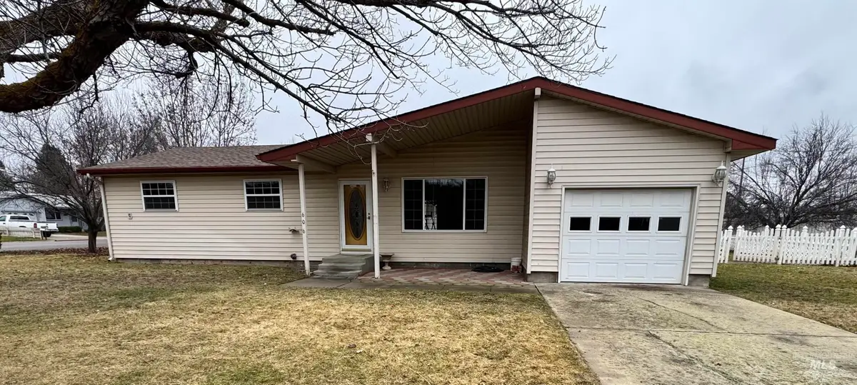 606 4th St, Fruitland, ID 83619 - Image #1