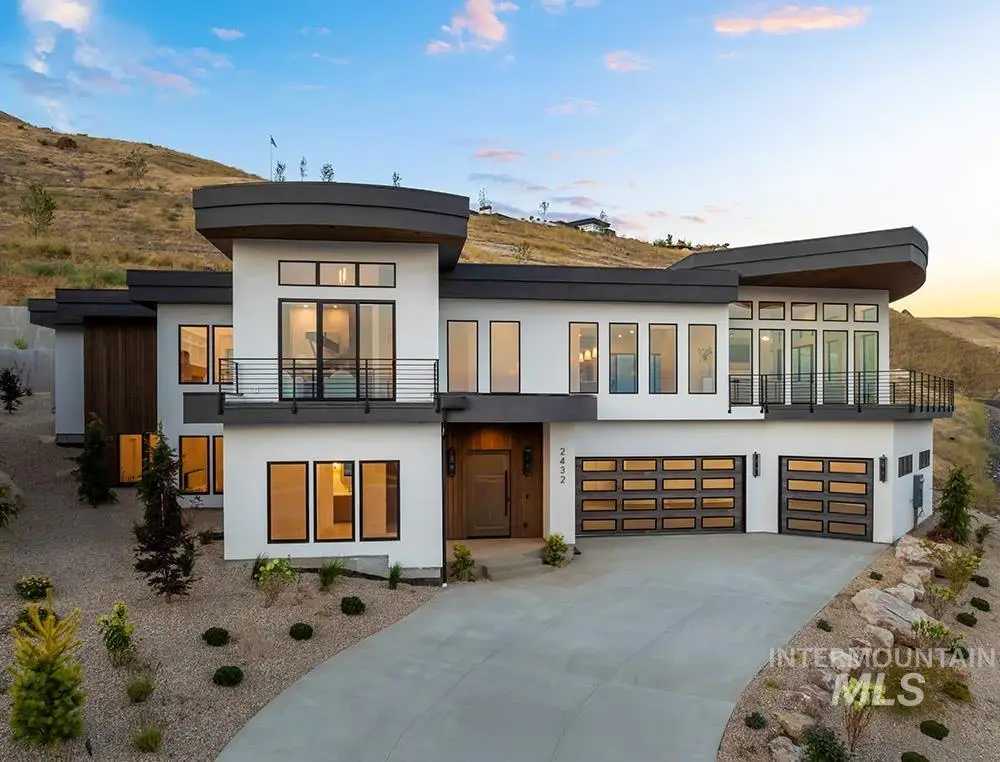 2432 S Globe Lane, Boise, ID 83716 - Image #1