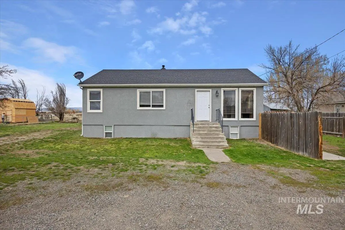 532 W 2nd Ave, Gooding, ID 83330 - Image #1
