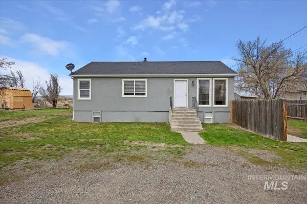 532 W 2nd Ave, Gooding, ID 83330