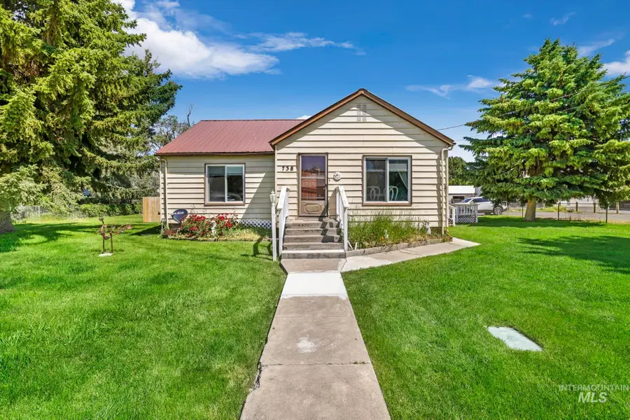 738 3rd Avenue East, Gooding, ID 83330 - Image #2