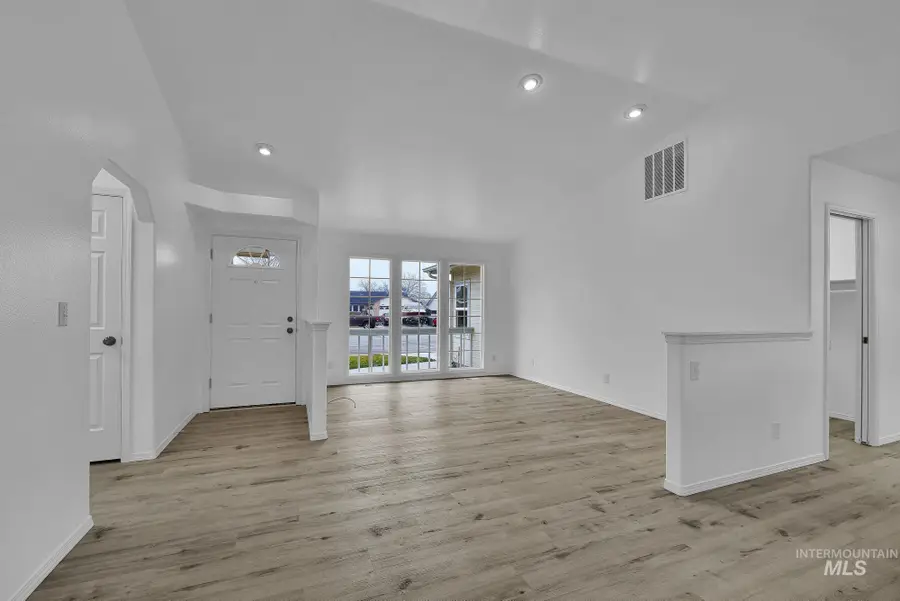 10838 W Tidewater Ct, Boise, ID 83713 - Image #3