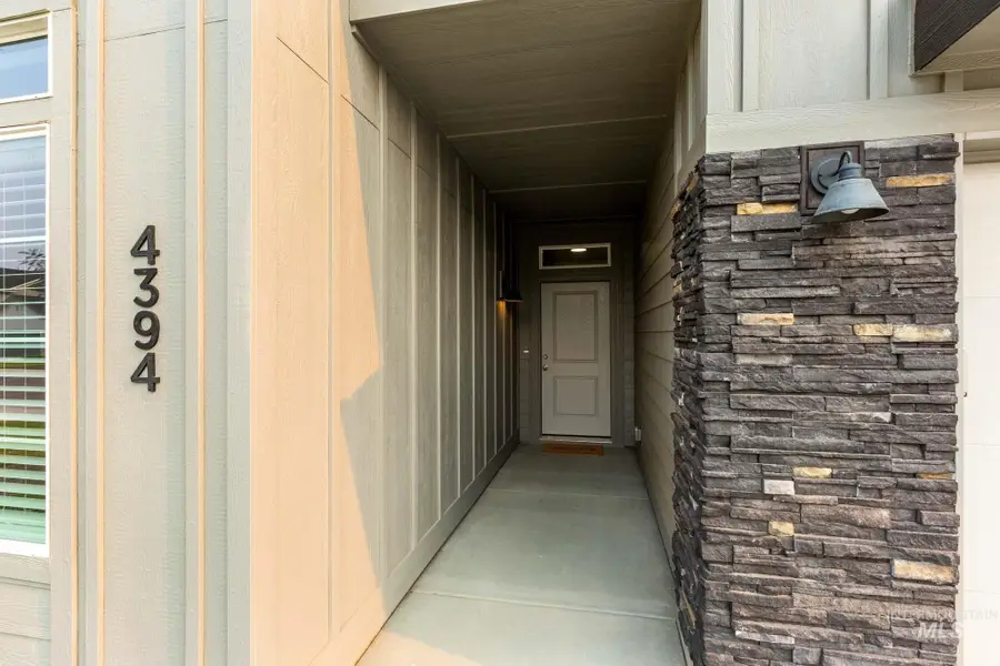 4394 W Sunny Cove St, Meridian, ID 83646 - #2