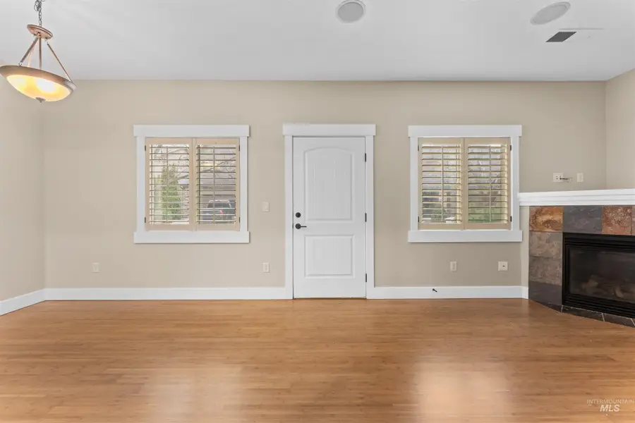 5231 W Morris Hill Rd, Boise, ID 83706 - Image #3