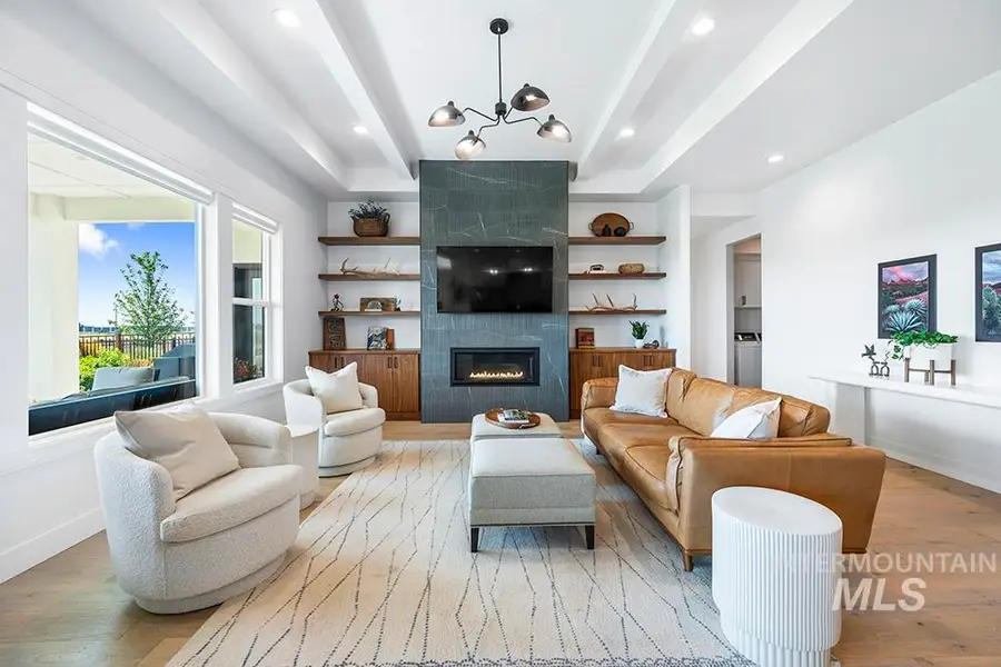 8059 W Corinthia St, Eagle, ID 83616 - Image #2