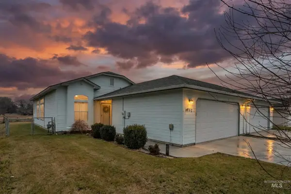 352 S Valley Drive, Nampa, ID 83686