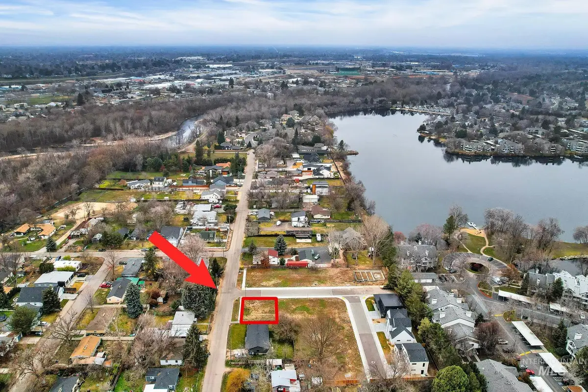 3002 N Water Run Ln, Boise, ID 83703 - Image #1