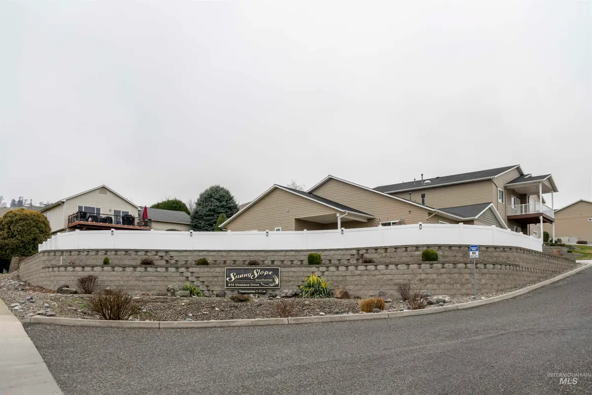 910 Vineland Dr #6, Clarkston, WA 99403 - Image #1