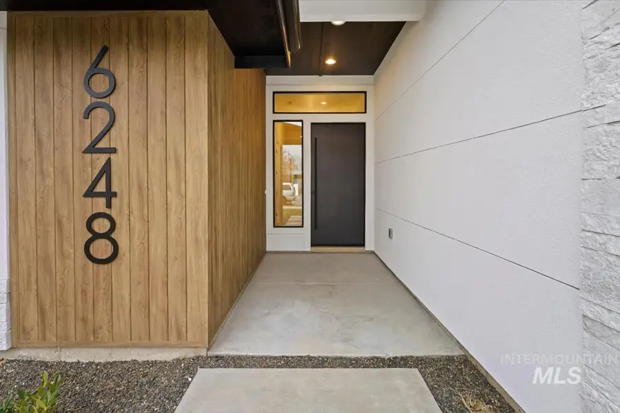 6248 W Elmer St, Boise, ID 83703 - Image #2