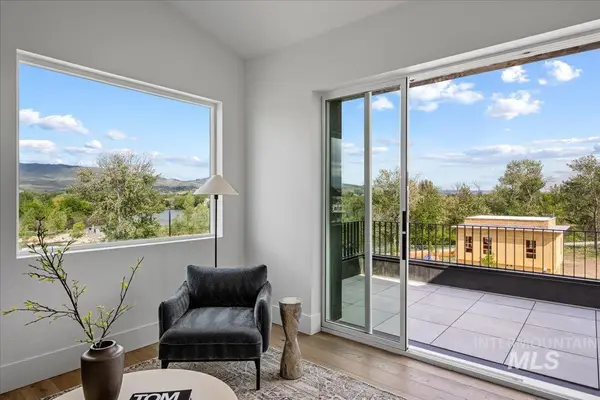 333 E Palapa Lane, Garden City, ID 83714