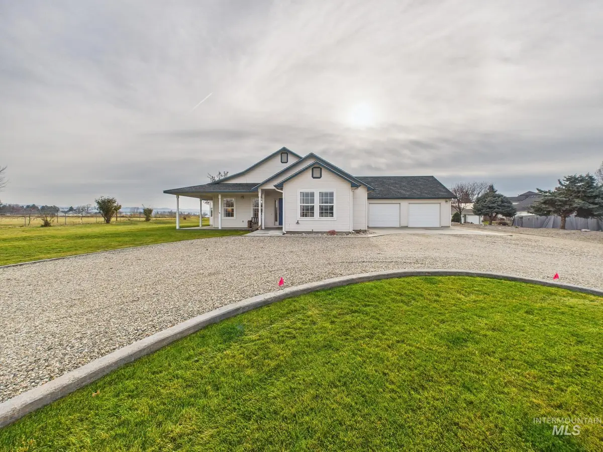425 W Central Rd, Emmett, ID 83617 - Image #1
