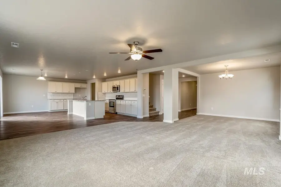 10768 Armuth St, Caldwell, ID 83605 - #3