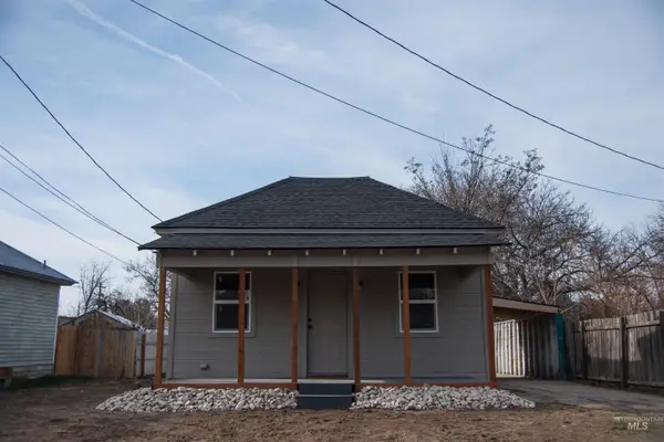 907 N 7th St, Payette, ID 83661