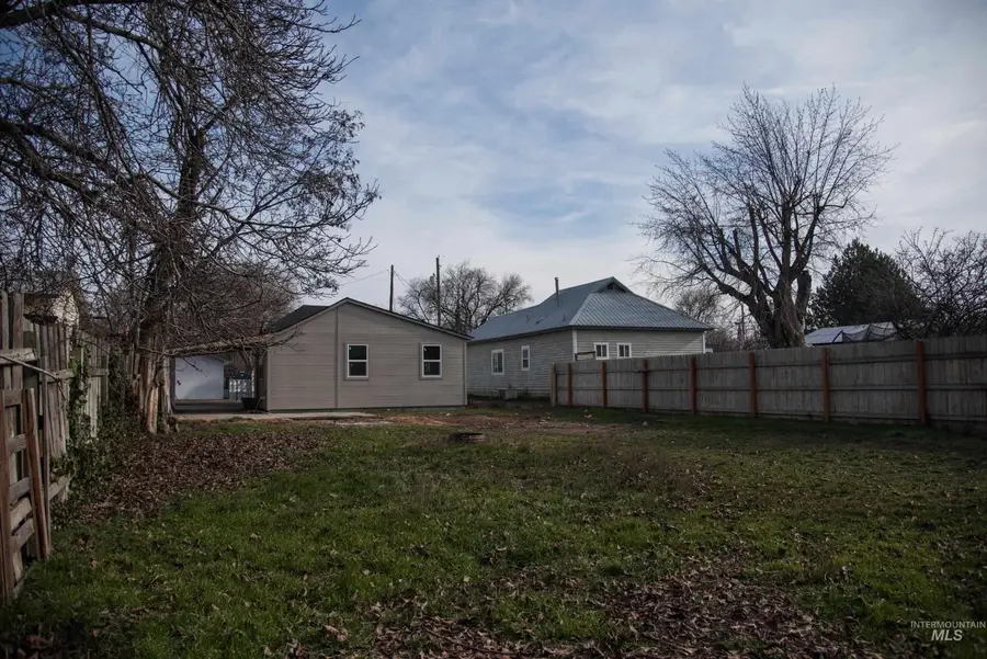 907 N 7th St, Payette, ID 83661 - Image #3