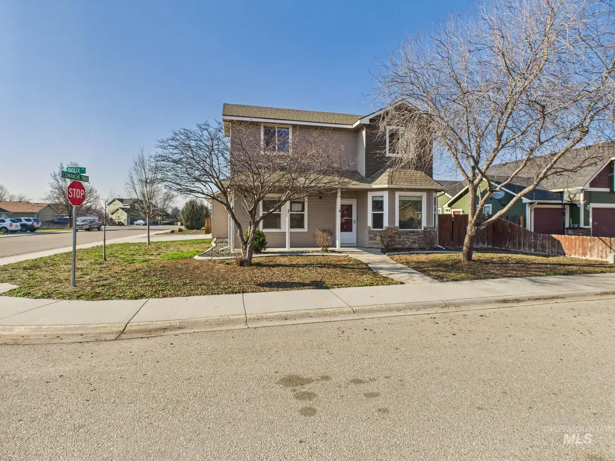 819 Sioux Ave, Emmett, ID 83617 - Image #1