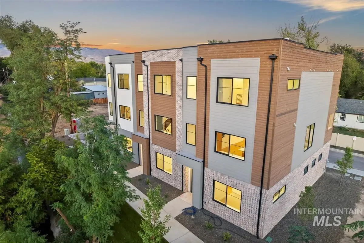 3243 W Moore Street, Boise, ID 83702 - Image #1