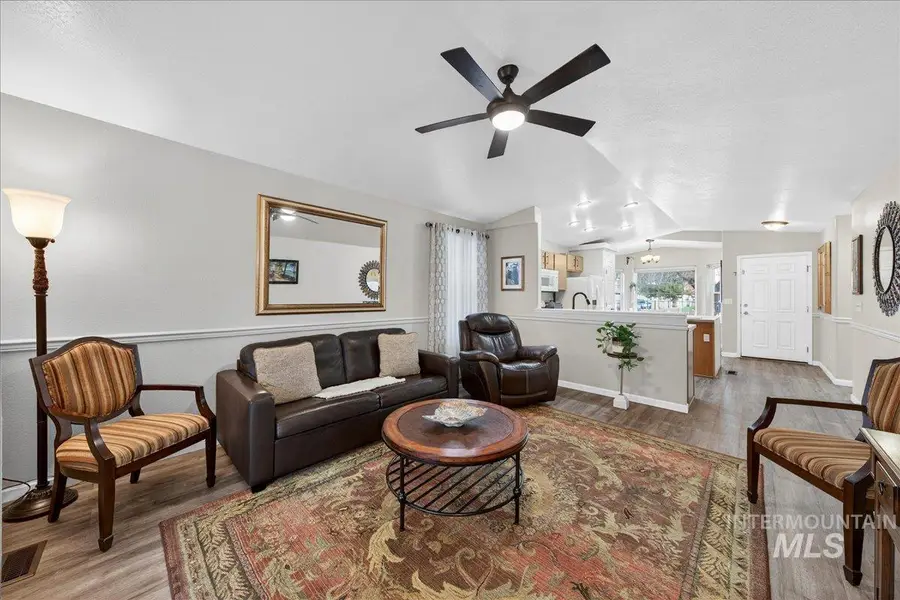 827 Mason Loop, Nampa, ID 83686 - Image #3