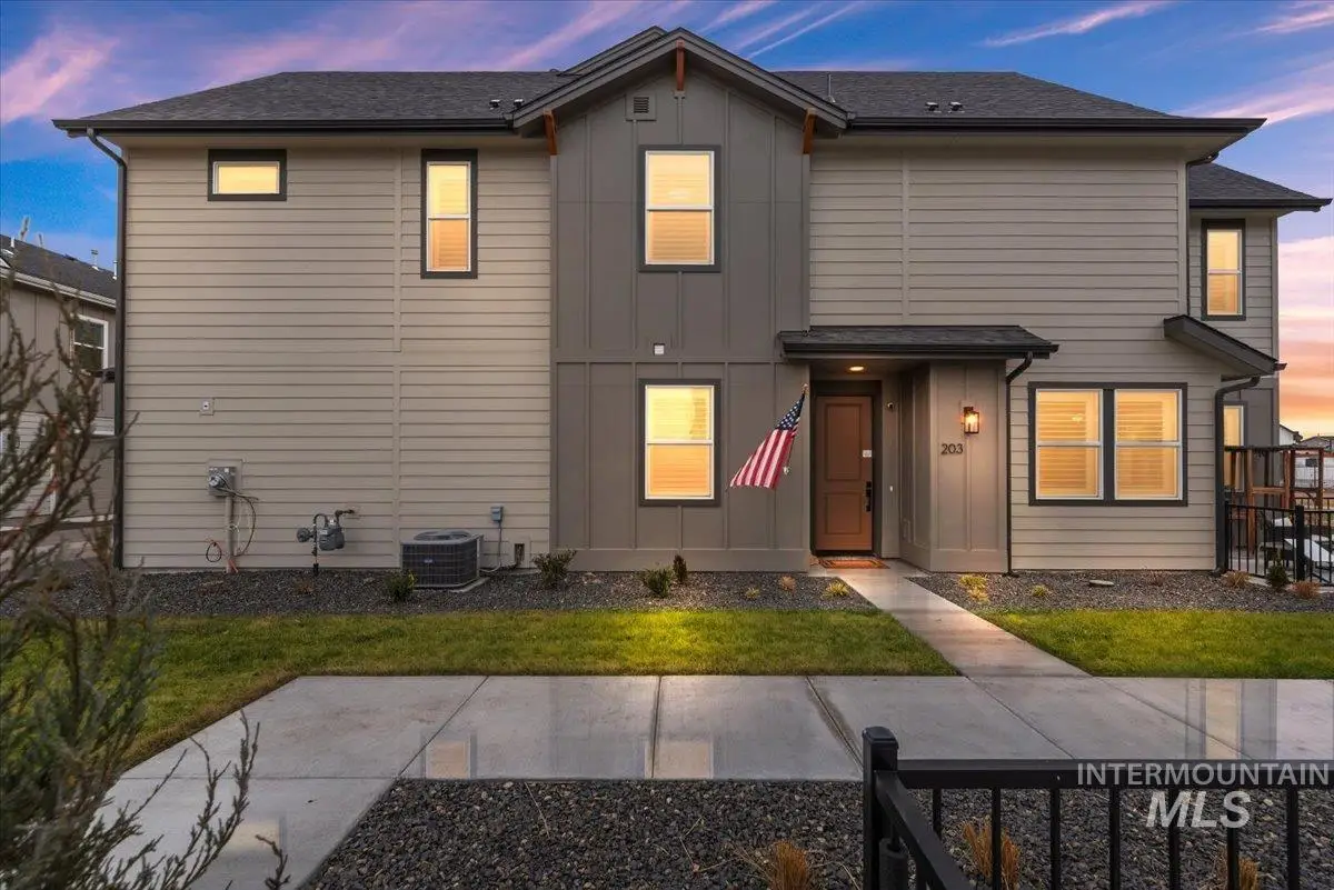 203 S Koyukuk Ln, Star, ID 83669 - Image #1