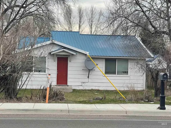 912 W Main St, Marsing, ID 83639