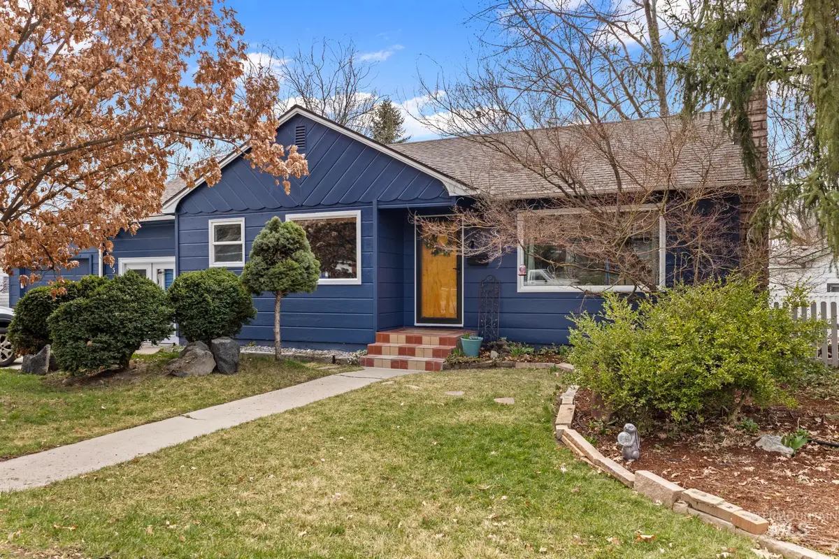 3203 N Treasure Dr, Boise, ID 83703 - Image #1