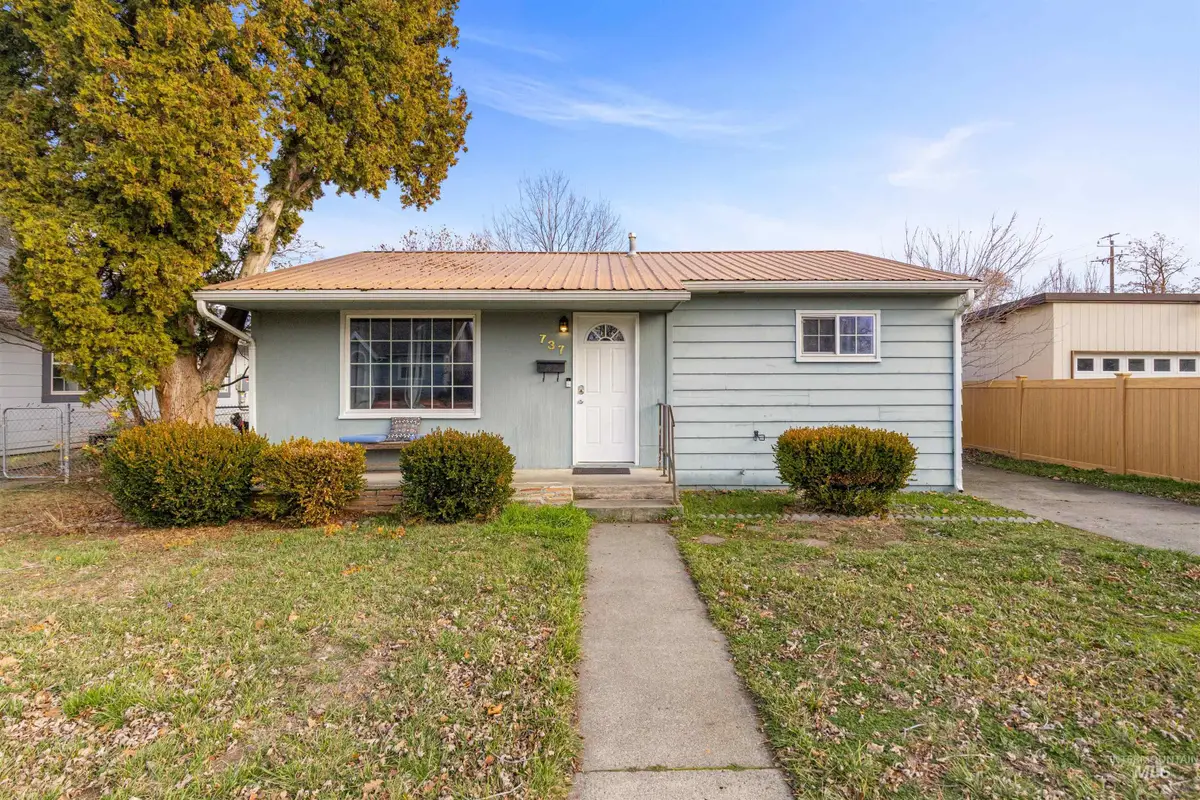 737 4th Street, Clarkston, WA 99403 - Image #1