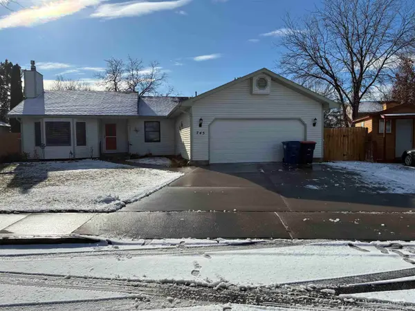 745 Hiawatha Way, Twin Falls, ID 83301