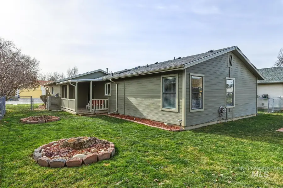 8290 W Clubhouse Ln., Garden City, ID 83714 - Image #3