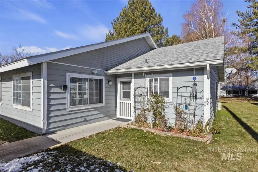 313 1/2 6th Ave N, Filer, ID 83328 - Image #2