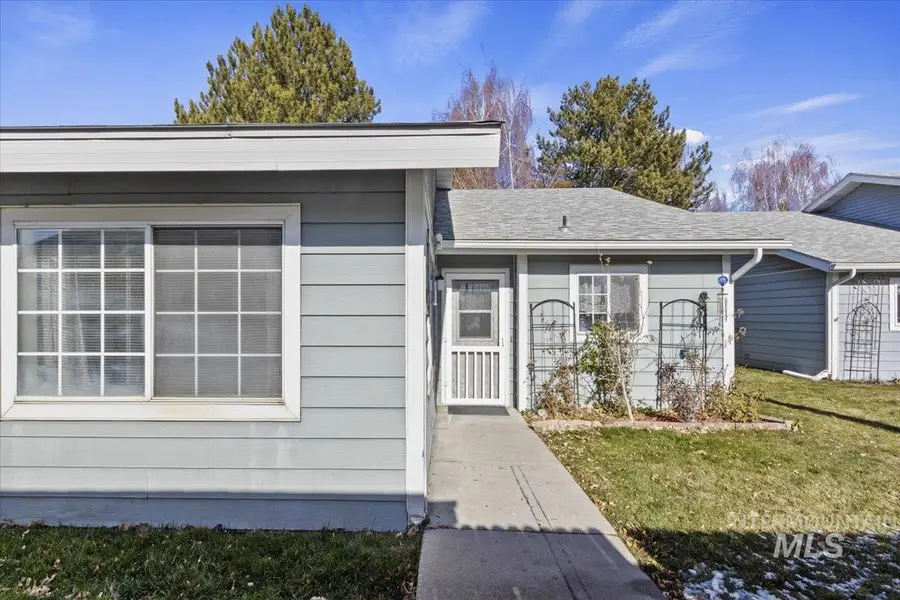 313 1/2 6th Ave N, Filer, ID 83328 - Image #3