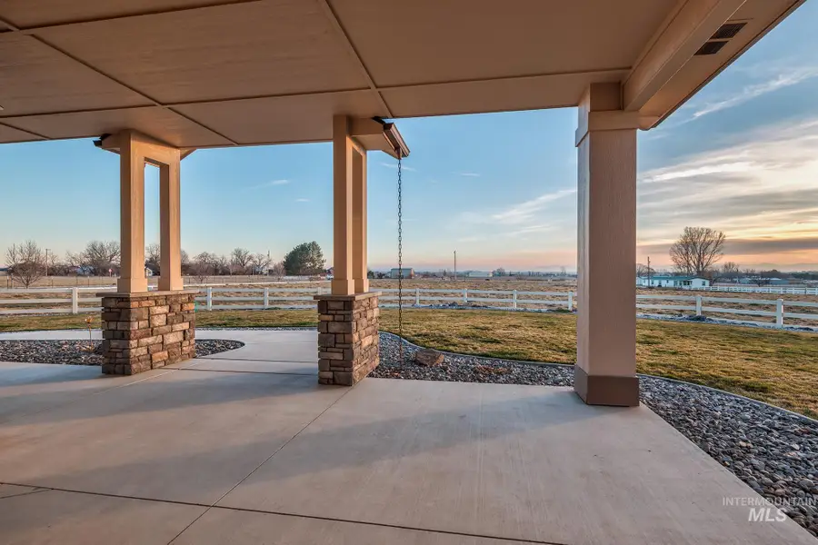 6916 E Brindle Point Dr, Nampa, ID 83687 - Image #3