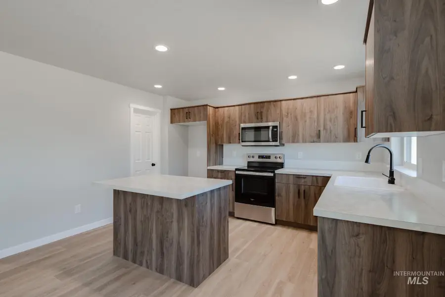 7118 E Shields Dr, Nampa, ID 83687 - Image #3