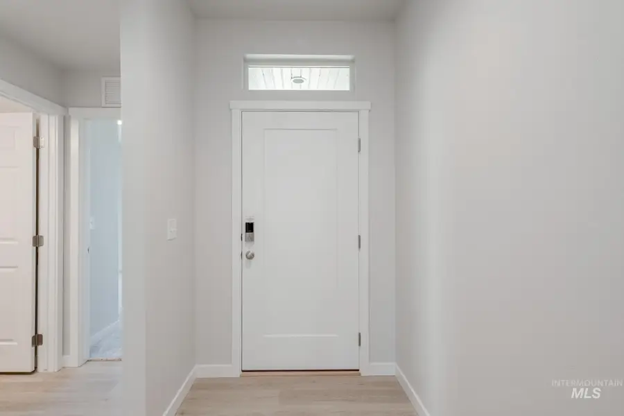 7472 S Menzingers Ave, Meridian, ID 83642 - Image #2