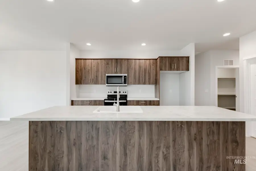 13638 Redway Ct, Caldwell, ID 83607 - Image #3