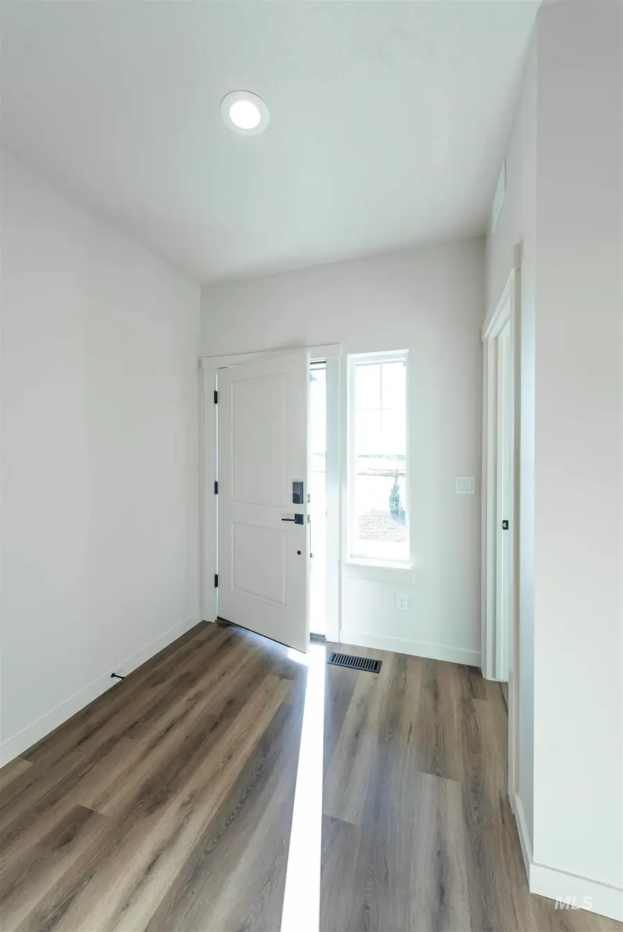 390 S Bumper Way, Boise, ID 83716 - Image #2