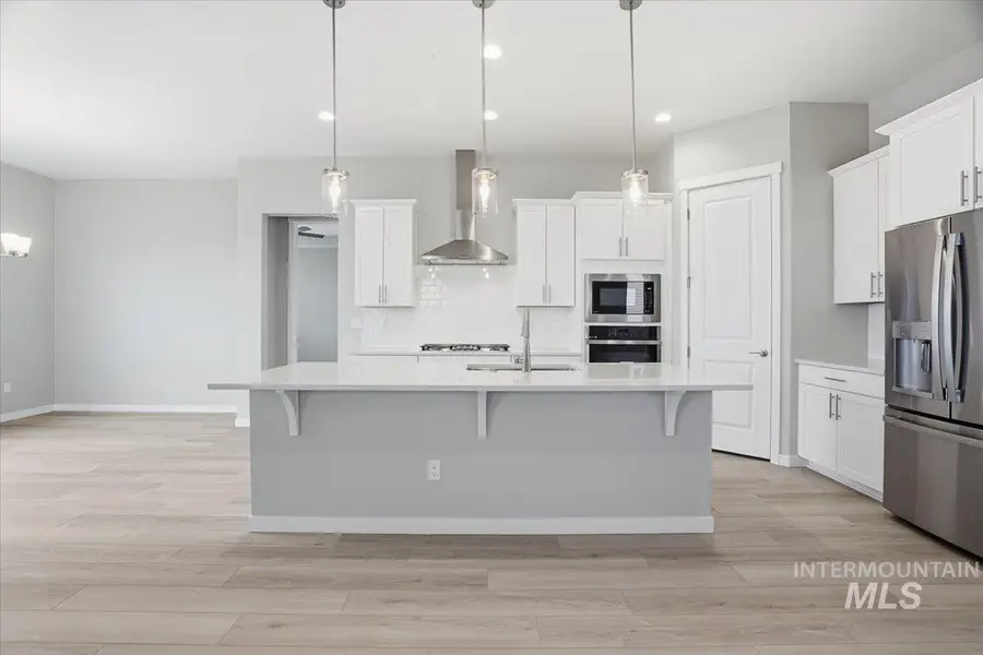 1301 White Cliffs St, Middleton, ID 83644 - Image #3