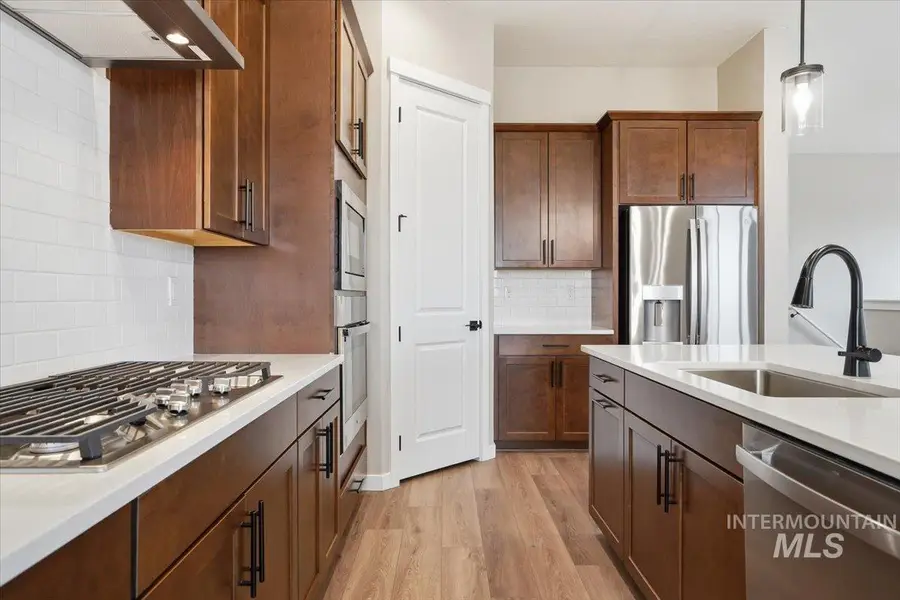 1323 White Cliffs St, Middleton, ID 83644 - #3