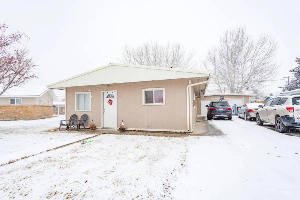 410 E 24th Street, Burley, ID 83318 - #1