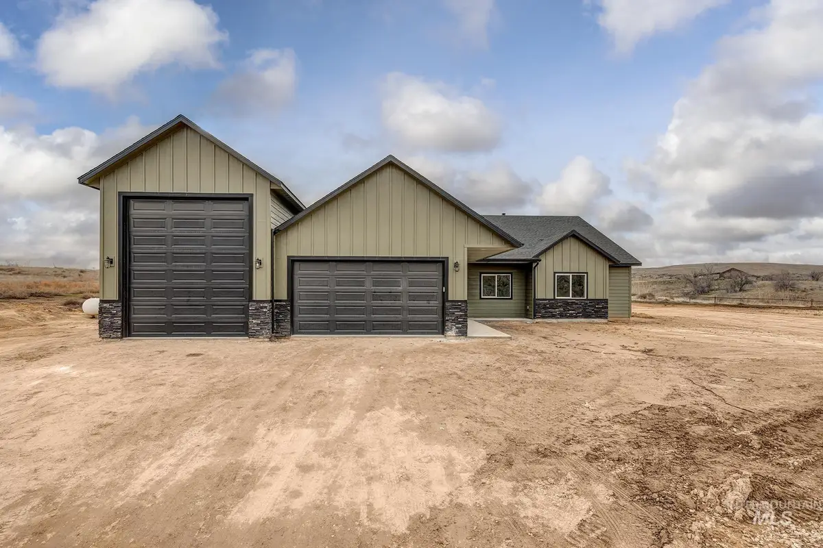 3333 Flight Deck Dr, New Plymouth, ID 83655 - #1