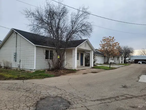 1324 -1328 N Flamingo Ct, Nampa, ID 83651