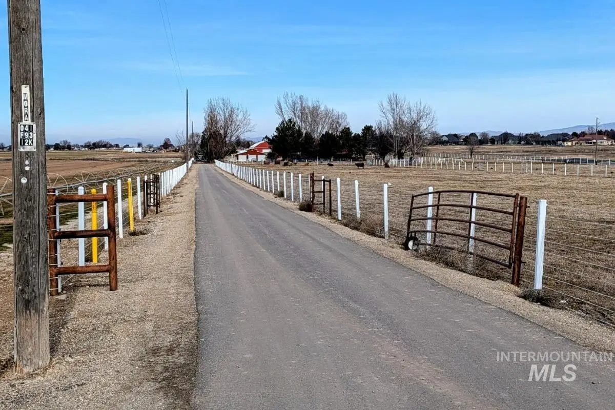 3606 E Columbia Rd, Meridian, ID 83642 - Image #1