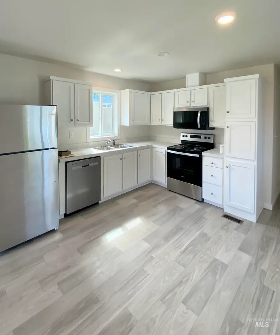 1025 Eid Rd #6, Moscow, ID 83843 - #3