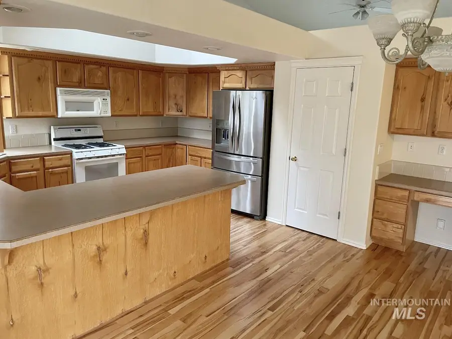 2531 S Georgetown Pl, Boise, ID 83709 - Image #2