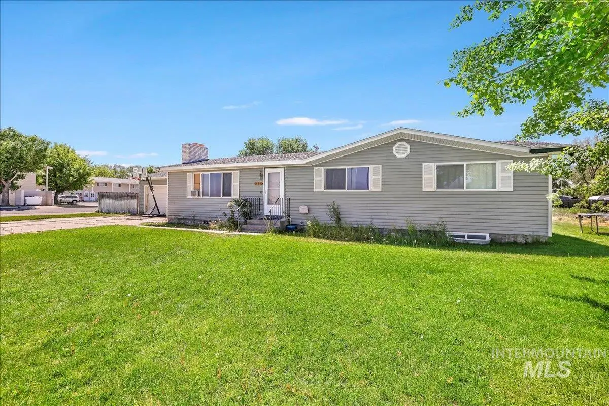 401 18th Street, Rupert, ID 83350 - #1