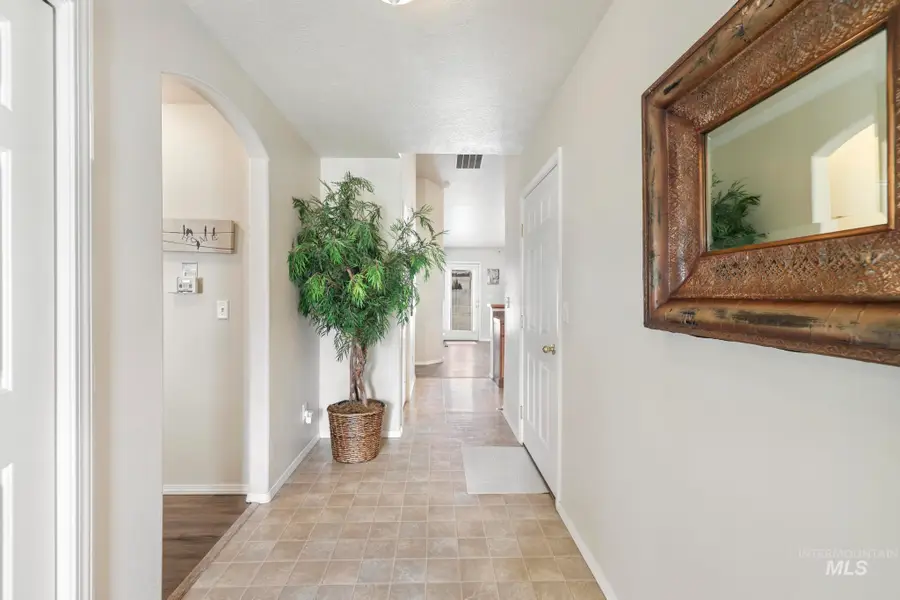 1731 & 1733 Dora Dr N, Twin Falls, ID 83301 - #3