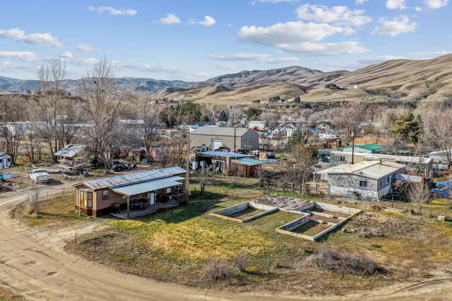 131 Adams St, Horseshoe Bend, ID 83629 - #2
