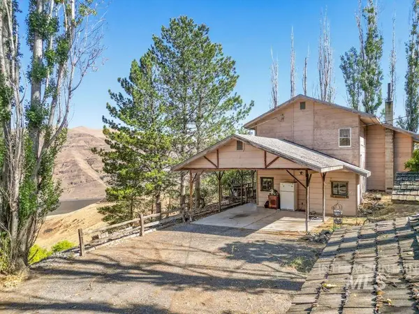 2026 Silcott Hills Road, Clarkston, WA 99403