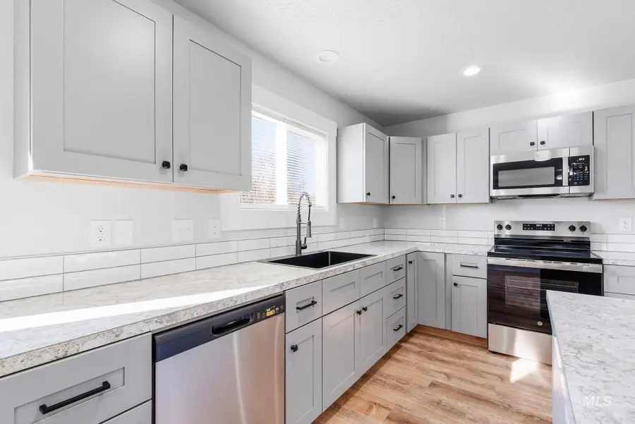 3312 Vistapark Dr, Caldwell, ID 83605 - #3