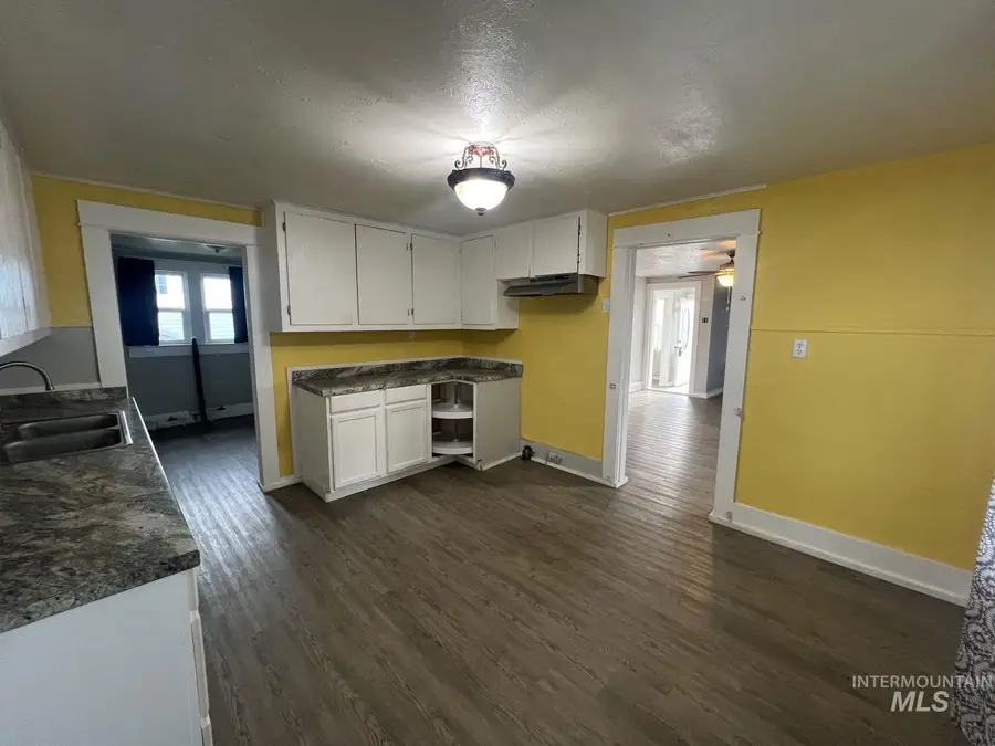 316 S 8th Avenue, Buhl, ID 83316 - #3