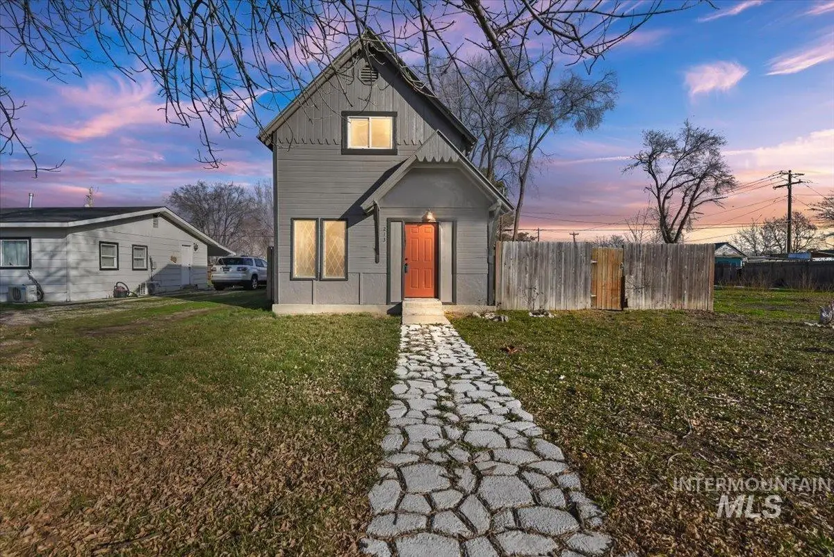 213 E Freeport Street, Caldwell, ID 83605 - #1